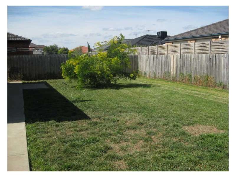 26 Grand Arch Way, Berwick VIC 3806