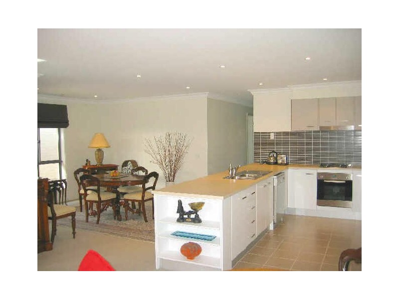 82 Meridian Circuit, Berwick VIC 3806