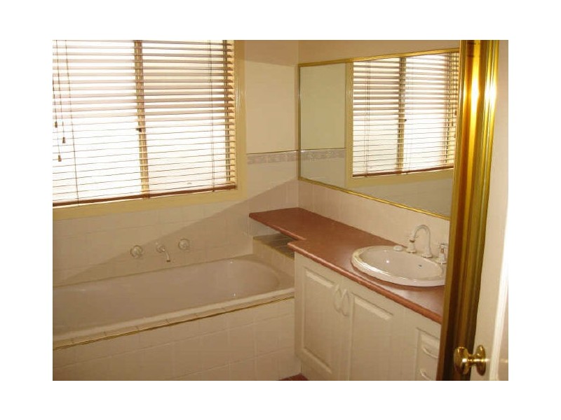 7 Sue Place, Berwick VIC 3806