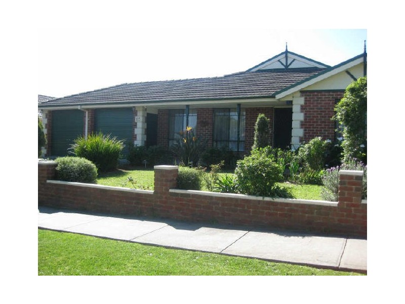 85 Avebury Drive, Berwick VIC 3806