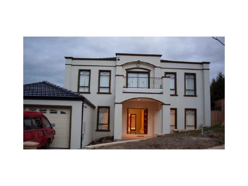 2 Manorlord Place, Narre Warren VIC 3805