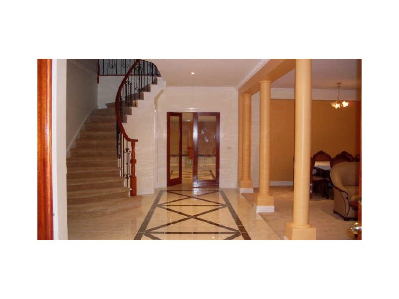 2 Manorlord Place, Narre Warren VIC 3805