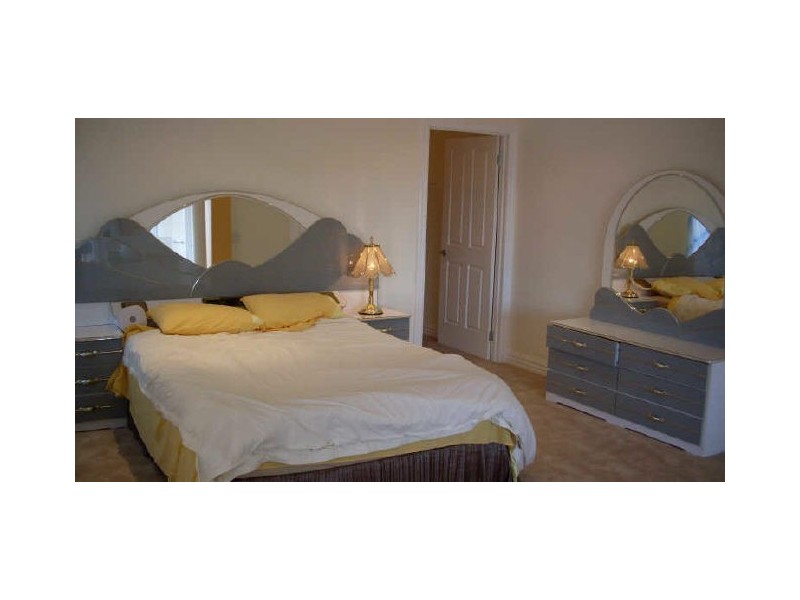 2 Manorlord Place, Narre Warren VIC 3805