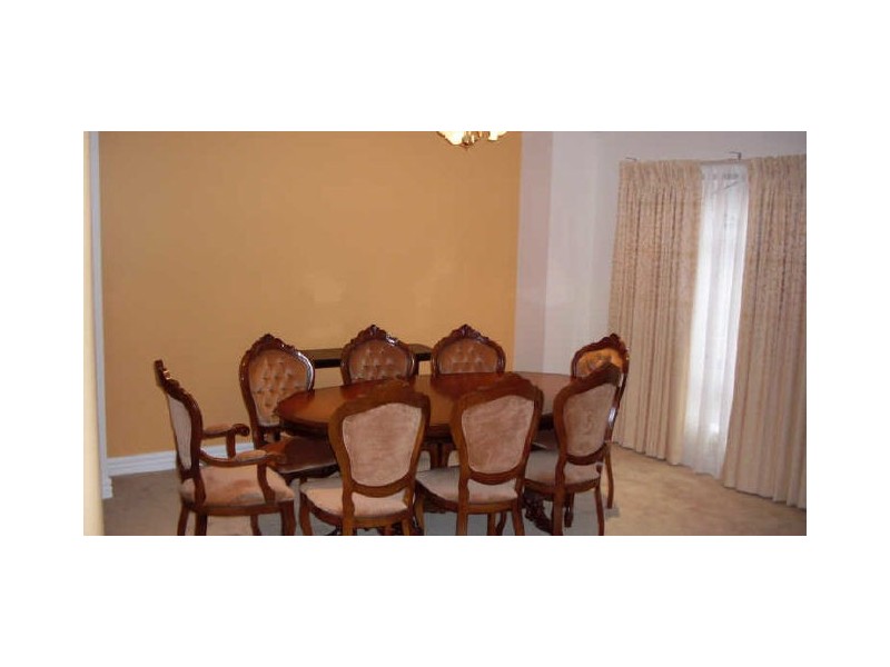 2 Manorlord Place, Narre Warren VIC 3805