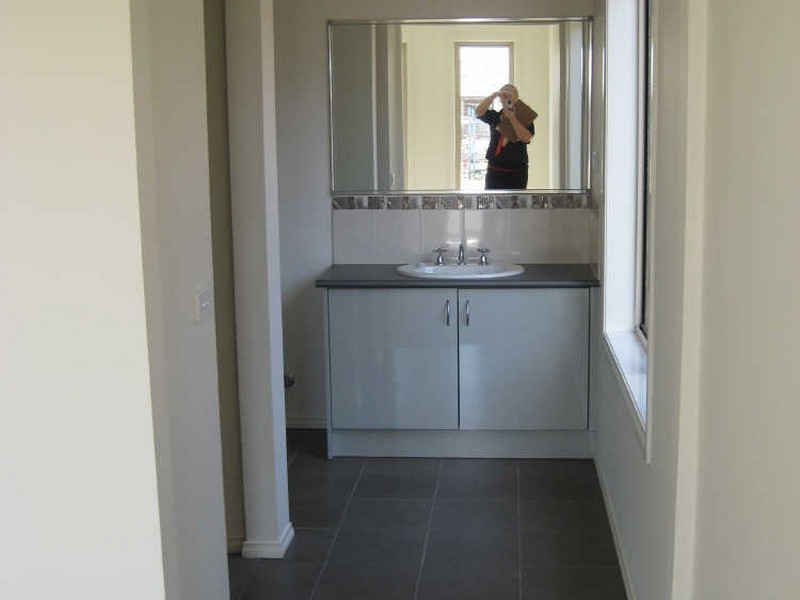 11 St Mellion Court, Cranbourne VIC 3977