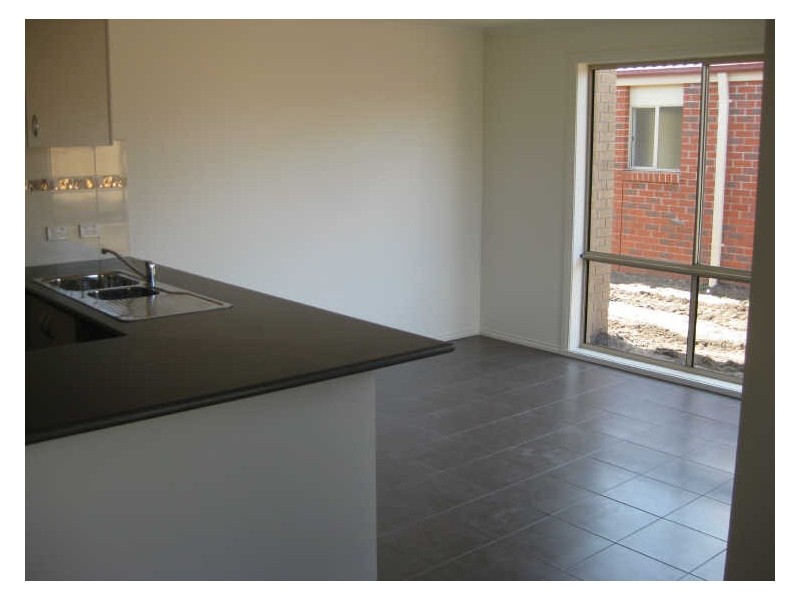 11 St Mellion Court, Cranbourne VIC 3977