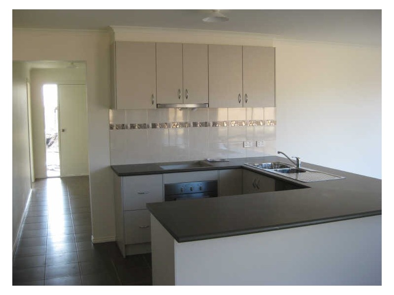 11 St Mellion Court, Cranbourne VIC 3977