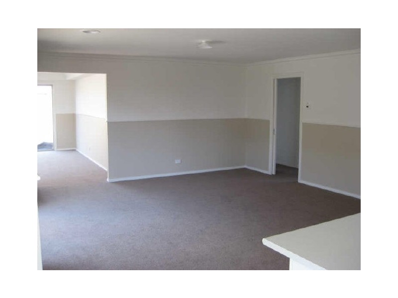 9 St Mellion Court, Cranbourne VIC 3977