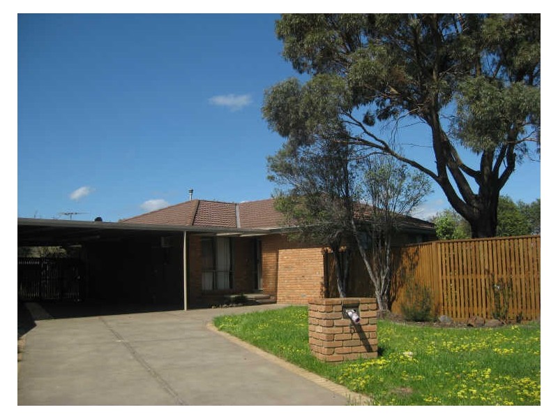 5 Walsh Retreat, Berwick VIC 3806