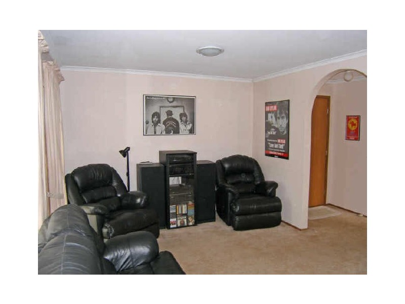 17 Pioneer Court, Berwick VIC 3806