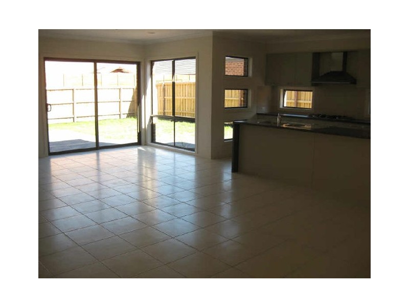 11 Stanhope Avenue, Berwick VIC 3806