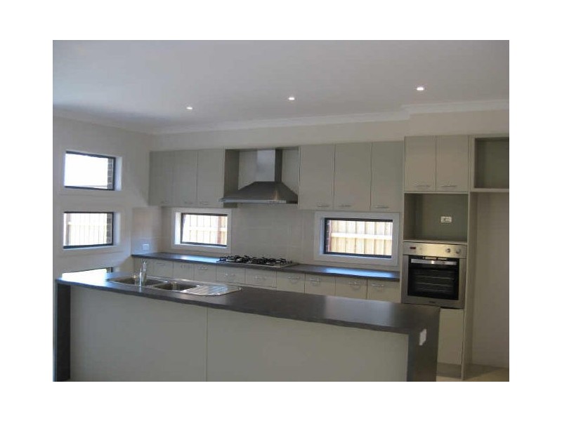 11 Stanhope Avenue, Berwick VIC 3806