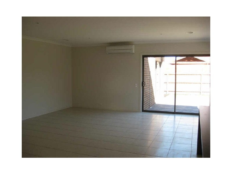 11 Stanhope Avenue, Berwick VIC 3806