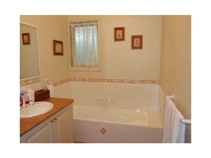 2/7 Goff Street, Beaconsfield VIC 3807