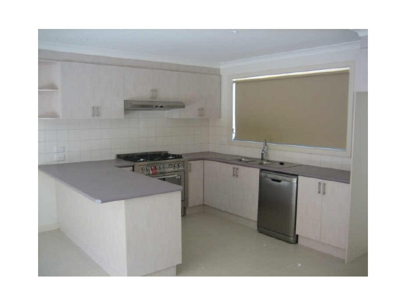 1/23 Farnborough Way, Berwick VIC 3806