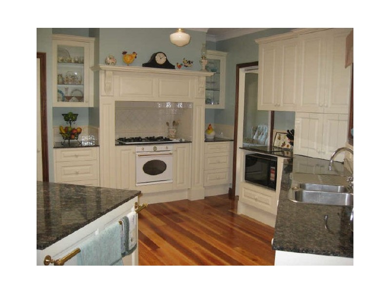 20 Rheanva Street, Berwick VIC 3806