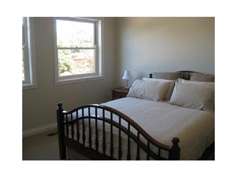 20 Rheanva Street, Berwick VIC 3806