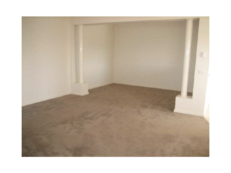 1/135 Hinrichsen Drive, Hallam VIC 3803