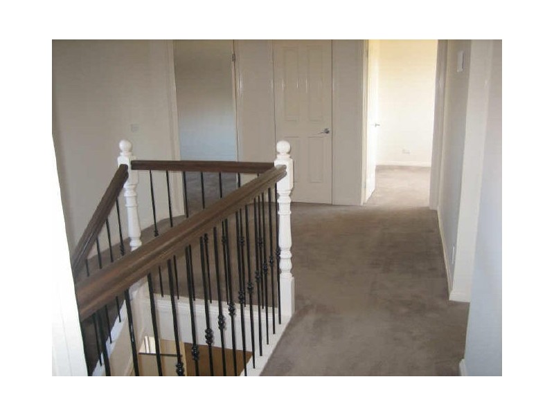 1/135 Hinrichsen Drive, Hallam VIC 3803