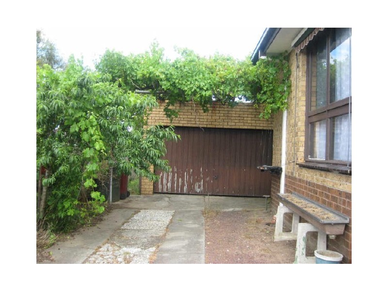 4 Grassmere Court, Hallam VIC 3803