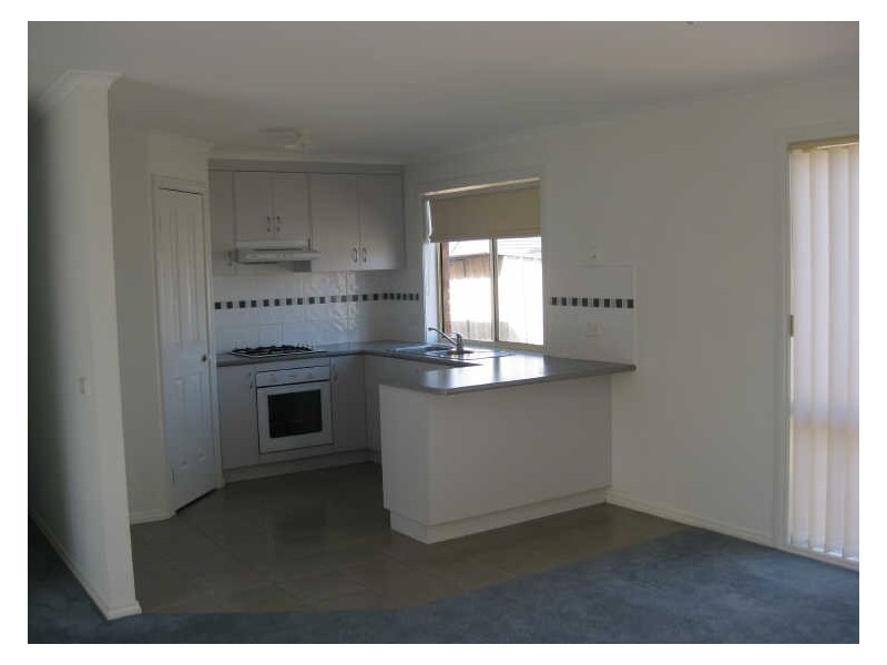 2/249-251 Monahans Road,, Cranbourne VIC 3977