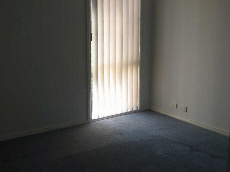 2/249-251 Monahans Road,, Cranbourne VIC 3977