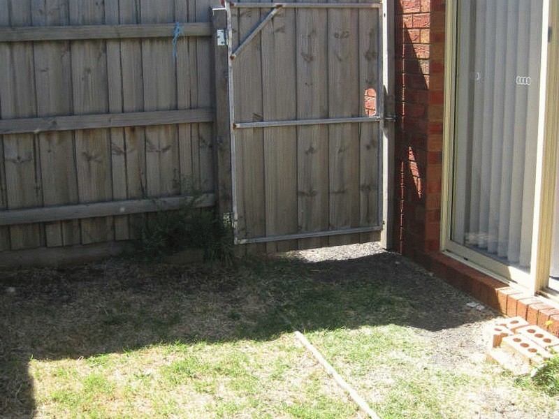 2/249-251 Monahans Road,, Cranbourne VIC 3977