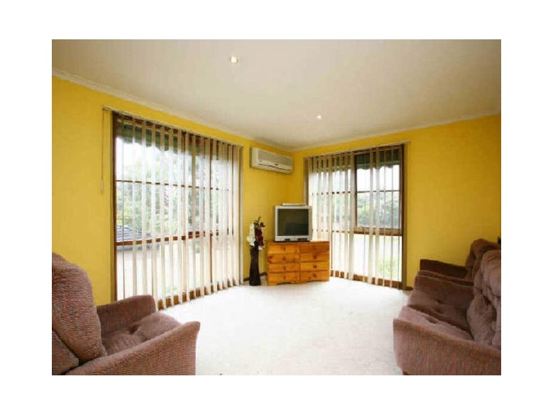 20 Bemersyde Drive, Berwick VIC 3806