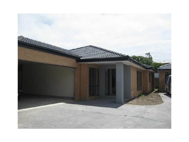 3/67 Grand Central Boulevard, Pakenham VIC 3810