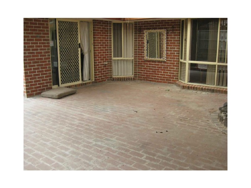 2 Nestle Retreat, Berwick VIC 3806