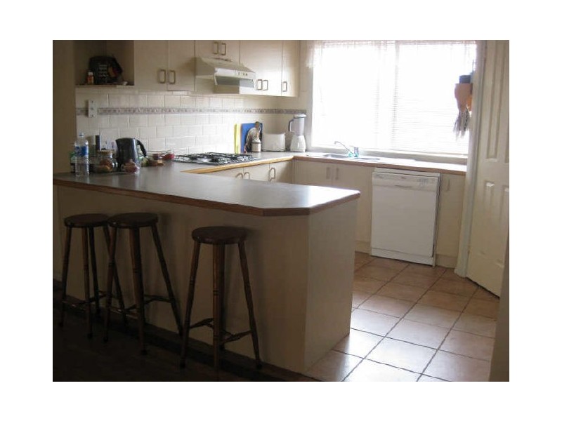 2 Nestle Retreat, Berwick VIC 3806