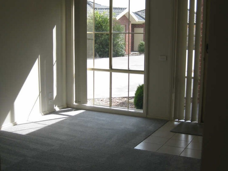 3/49-51 Dartmoor Drive, Cranbourne VIC 3977