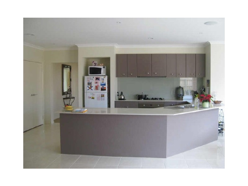 14 Marbelia Drive, Berwick VIC 3806