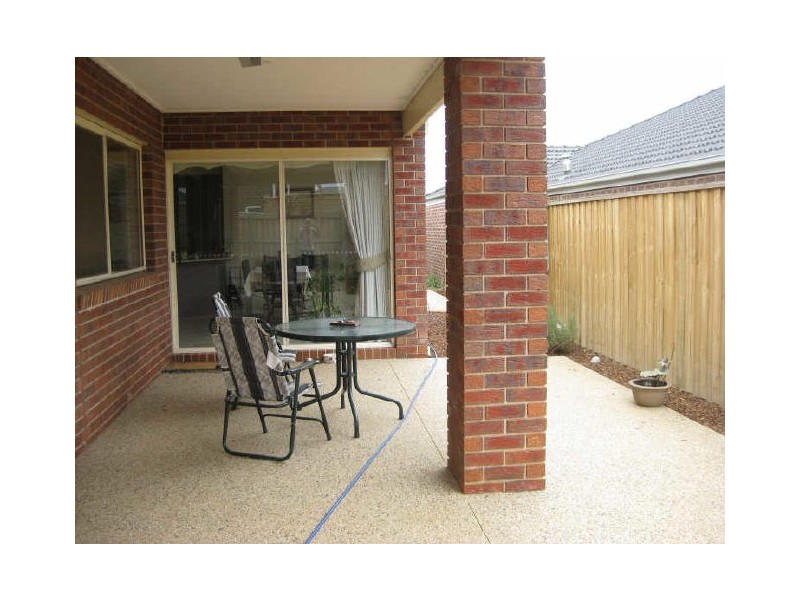 14 Marbelia Drive, Berwick VIC 3806