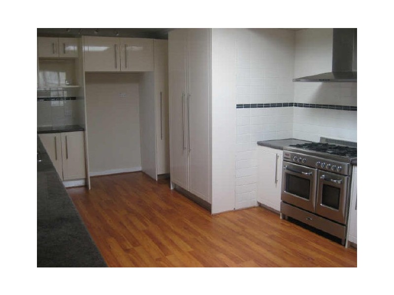 6 Bellbird Avenue, Harkaway VIC 3806