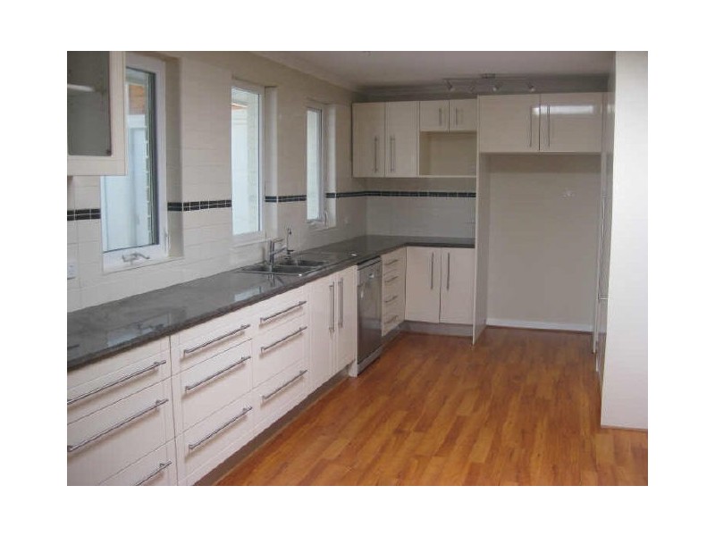 6 Bellbird Avenue, Harkaway VIC 3806