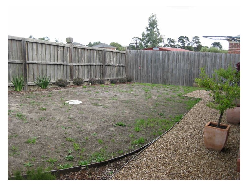 30 Nightingale Crescent, Berwick VIC 3806