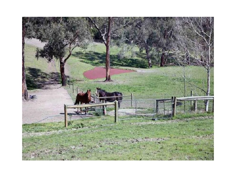 21 Walnut Grove, Beaconsfield Upper VIC 3808