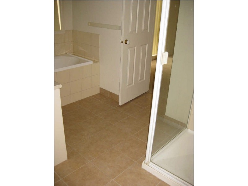 4/1 Gum Nut Drive, Langwarrin VIC 3910