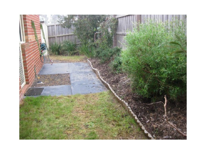 4/1 Gum Nut Drive, Langwarrin VIC 3910