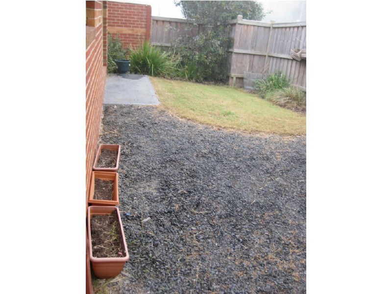 4/1 Gum Nut Drive, Langwarrin VIC 3910