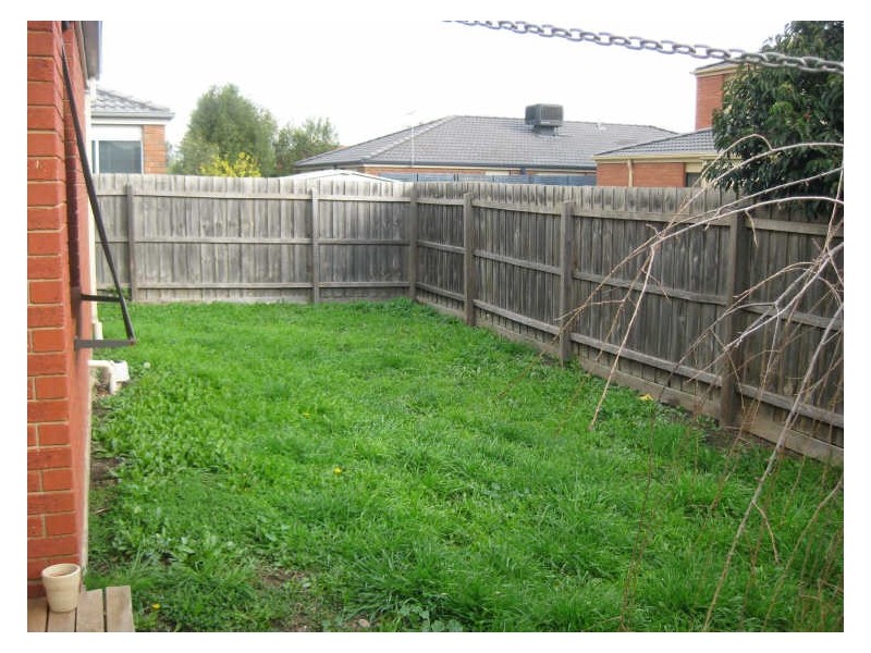 6 Cadell Place, Berwick VIC 3806