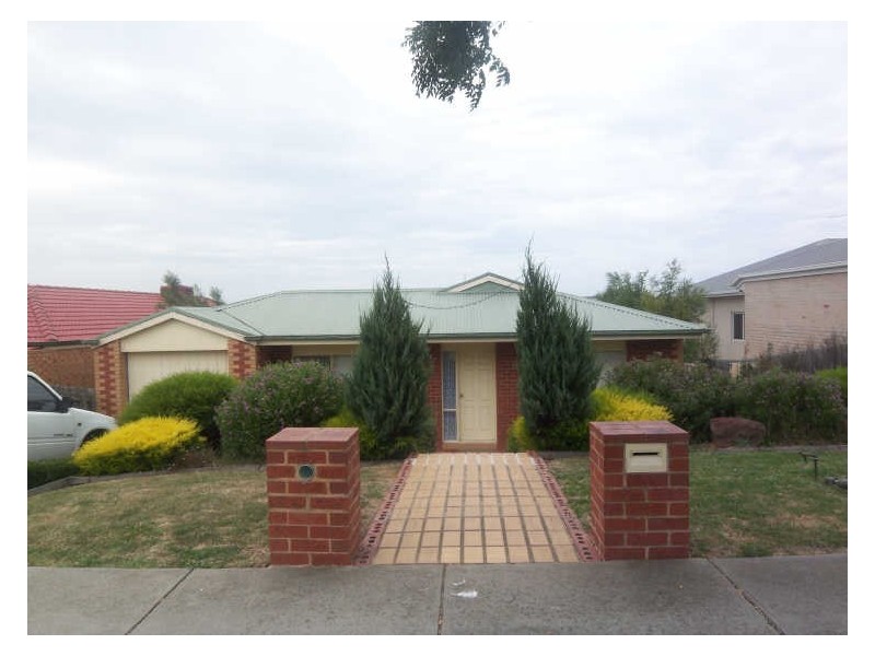 6 Jarryd Crescent, Berwick VIC 3806