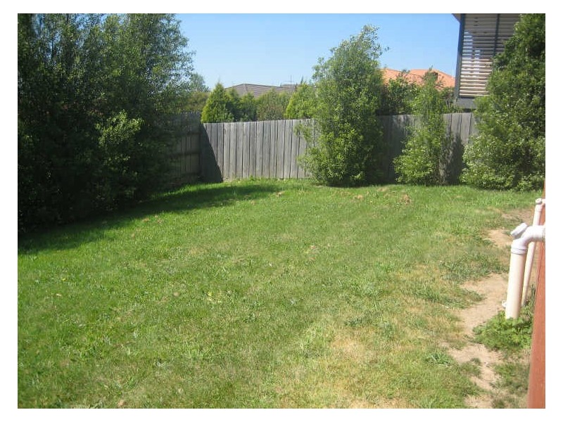 6 Jarryd Crescent, Berwick VIC 3806