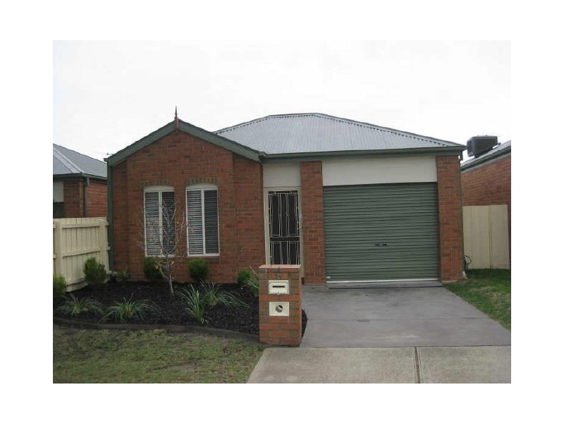 43 Leonard Avenue, Berwick VIC 3806