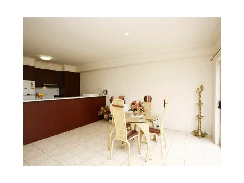 2/101-107 Golf Links Road, Berwick VIC 3806