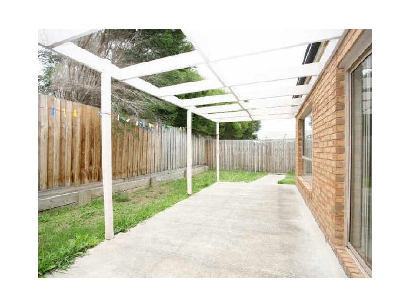 2/101-107 Golf Links Road, Berwick VIC 3806