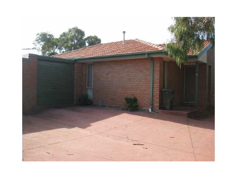 2/1 Bendermere Rise, Langwarrin VIC 3910