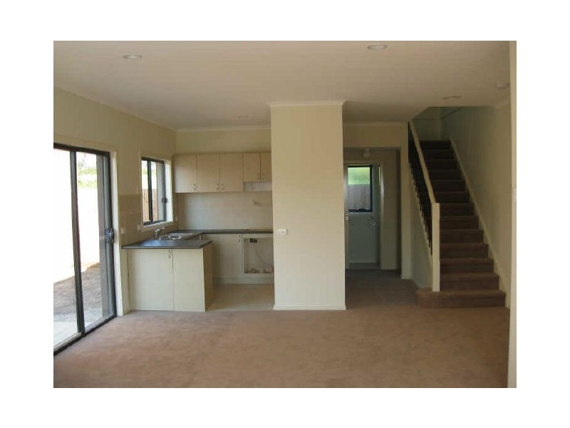 2/10 Mina Court, Carrum Downs VIC 3201
