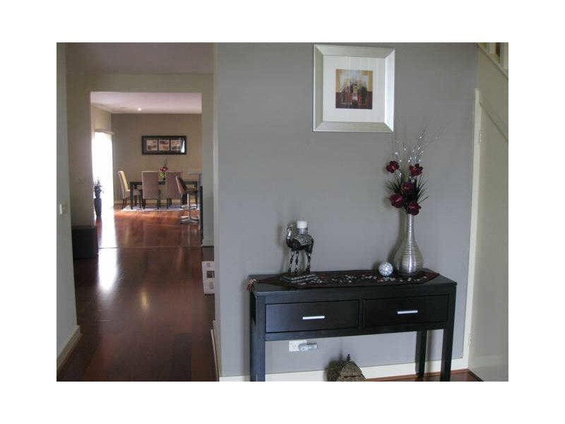21 Gloucester Avenue, Berwick VIC 3806